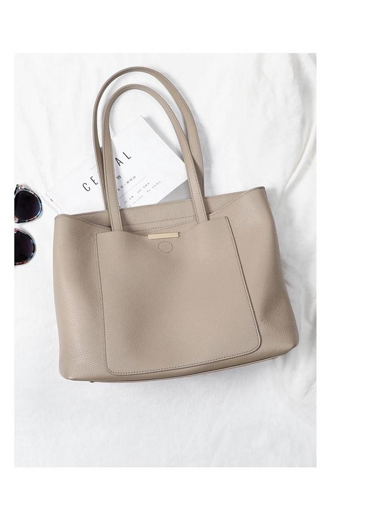Women's 2025 Winter Fashion Genuine Leather Versatile Shoulder Tote Bag