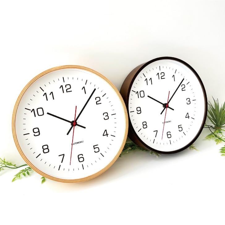 KATOMOKU kryssfinerklokke 4 km-44NA veggklokke kontinuerlig sekundviser diameter 25,2 cm (kvarts klokke)