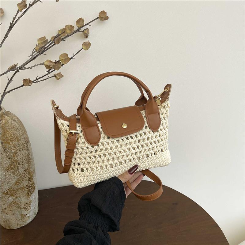IELGY Woven Dumpling Bag Portable Straw Shoulder Messenger Bag