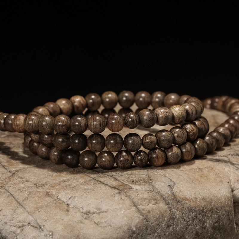Brunei Soft Silk Agarwood 108-Bead Prayer Bracelet: Natural Oil Line Buddhist Beads for Men and Women