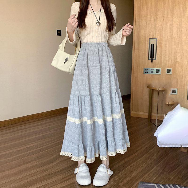 Women's Spring/Summer Design-Forward Paneled A-Line Maxi Skirt - Flowy Drapey Sweet Skirt with Hip-Covering Flared Silhouette & Gentle Flair