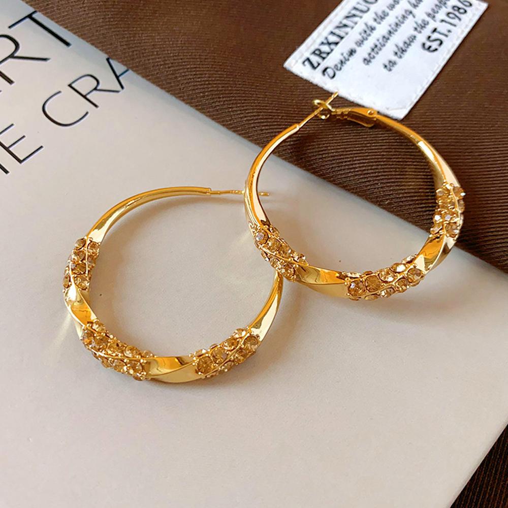 

Fashion Crystal Spiral Hoop Earrings Piercing Woman Accesories 2025 Trend Minimalism Metal Round Circle Earrings Wedding Zircon
