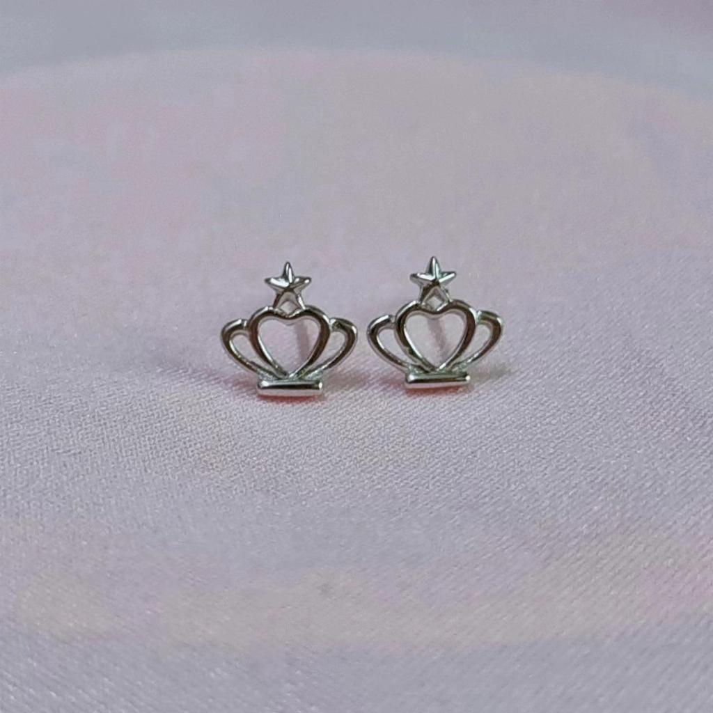 S925 Sterling Silver Heart, Flower, and Bowknot Stud Earrings - Light Luxury, Non-Fading Jewelry for Women.