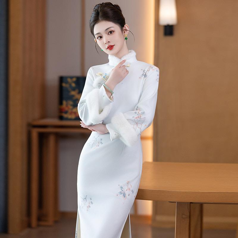 Embroidered White Velvet National Style Suzhou Long-sleeved Improved Cheongsam Winter Thick Women's New Chinese Style New Autumn and Winter