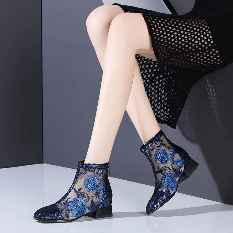 Bottes d'été fraîches pour femmes Mode Design Broderie Imprimée Bottes à Talons Hauts Bottines à Fermeture Éclair Maille Respirante Botte d'été Fraîche