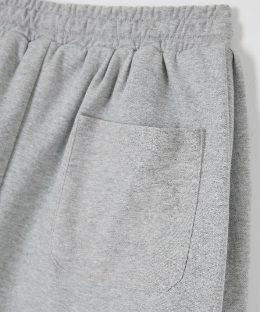 Akeusi 4-Pintuck Wide Maxi Oversized Training Elastic Waist Half Pants Unisex (2 Colors)