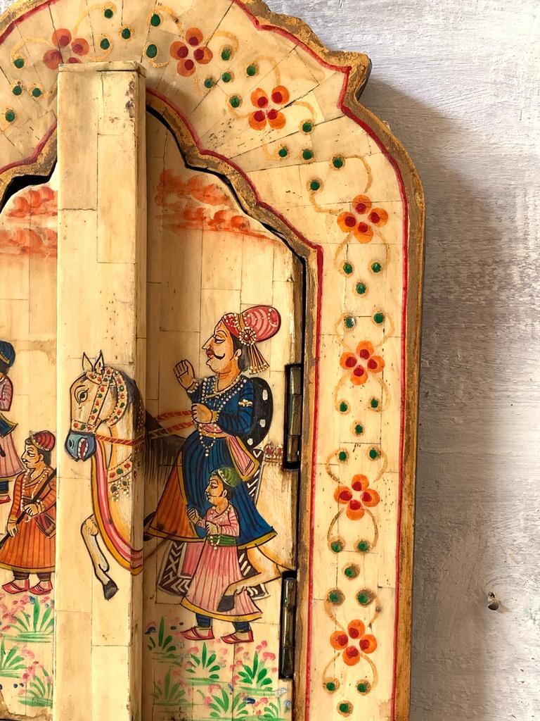 Handmade Carved Wooden Inlay Window: Painted Indian King Decor
