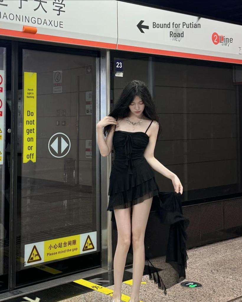 Elegant Black Spaghetti Strap Summer Mini Dress with Ruffle Skirt