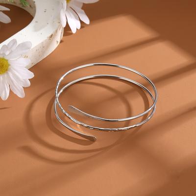 Stříbrná barva Osobnost Punk Prsten na ruku Serpentinový kov vyhloubený vícevrstvý hladký náramek Prsten na ruku pro ženy šperky