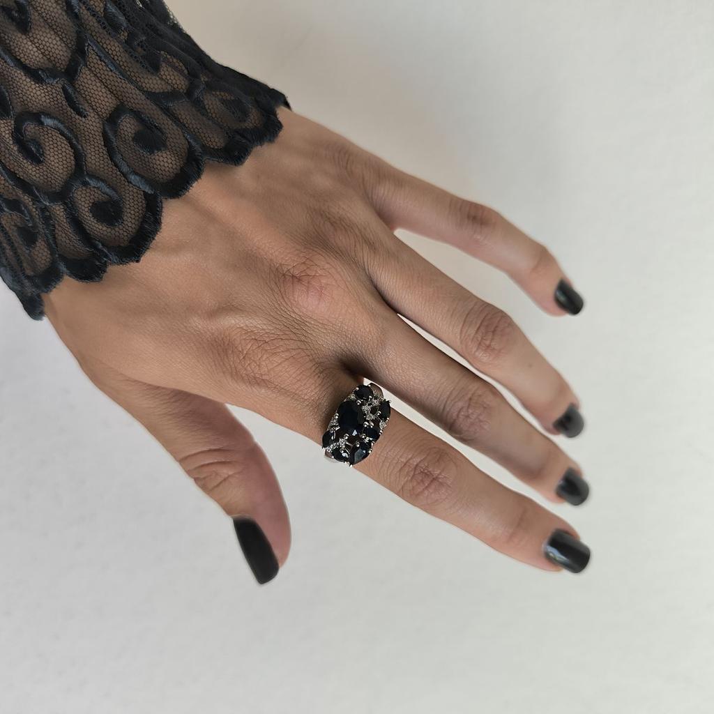 Bague en argent avec saphir naturel 3,823 ct, oxydes de zirconium, poids de l'article 4,03 g (2180937)