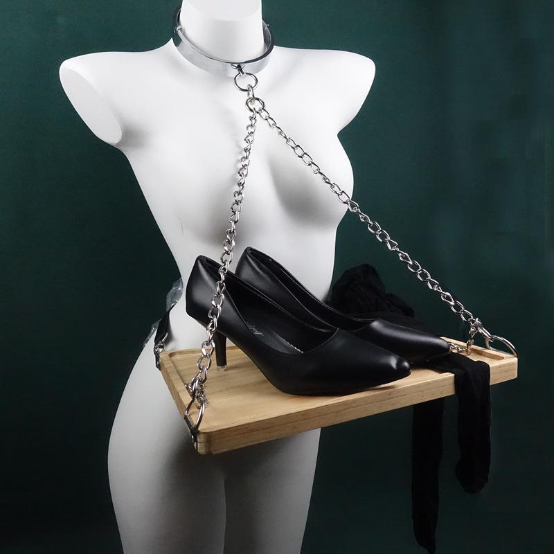 Colar com Pinças Eroticas Ponderadas para Treinamento de Escravo Masculino