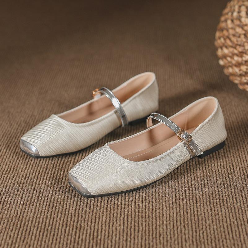 

Весна Осень Женские Балетки Мягкие Туфли с Цветком Элегантный Бренд Женские Туфли Мэри Джейн Черные Красные Большой Размер 42 D544 42 бежевый