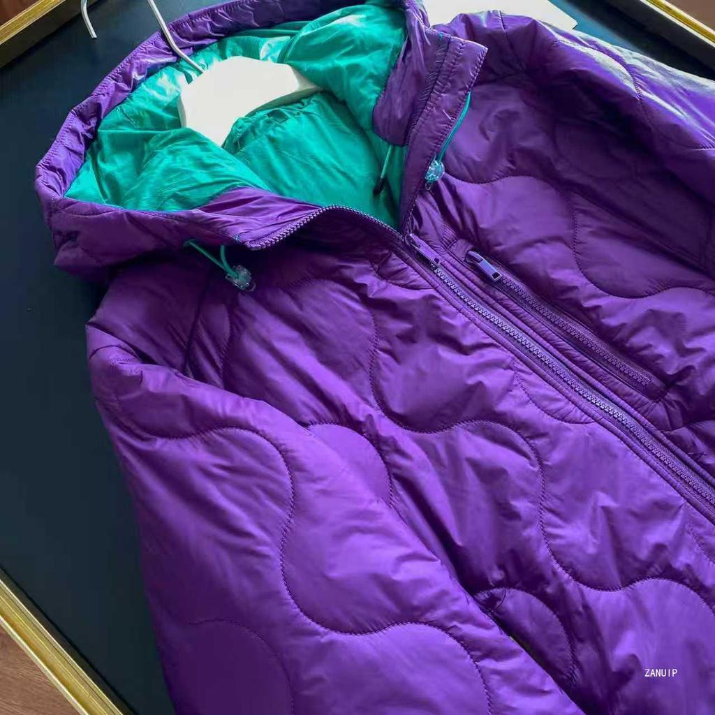 Herbst/Winter 2025: Leichte Baumwolljacke für Damen und Herren in Lila-Gelb mit Farbblock-Design – Bergstil, Stehkragen, lange Ärmel