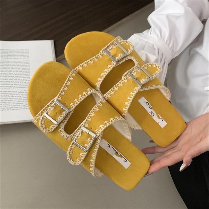 

Темпераментные модные шлепанцы на плоской подошве с пряжкой на ремне, крутые шлепанцы, женская обувь 2025, новые летние ретро пляжные сандалии 40 жёлтый