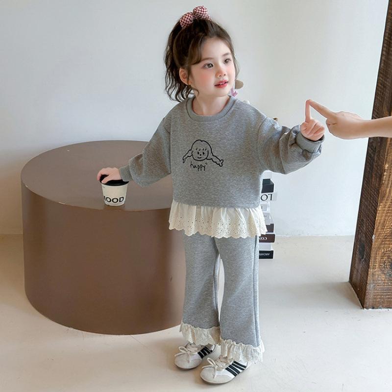 Version Coréenne Printemps et Automne Vêtements Simples pour Filles Assemblage de Dentelle Ensemble Enfant Haut à Manches Longues Imprimé Dessin Animé + Pantalon 3Y