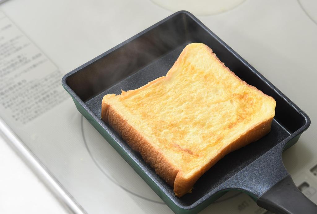 Ernest Super Belfina Premium Frying Pan and 18 x 15 and 1 million cycles wear resistance test (A-78094), lightweight, non-stick, gas/induction