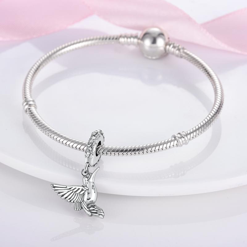Eleganckie Wisiorki z Kolibrem Miedziane Oryginalne Koraliki Pasują do Oryginalnych Charmsów Bransoletka Biżuteria DIY Prezenty Dla Kobiet