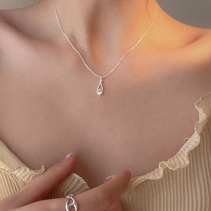 French Micro-inlaid Zircon Water Drop Temperament Super Immortal Necklace Student Clavicle Chain Girl Ins Cold Breeze