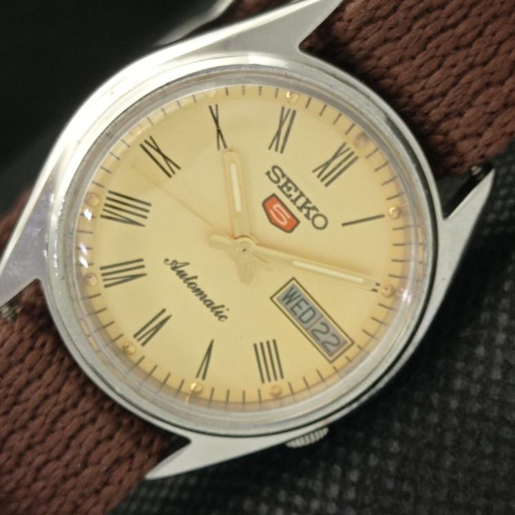 

Б/У винтажные мужские часы SEIKO 5 AUTO 7019A из Японии, день/дата, золотистые 608h-a316688-2 SKU608h-a316688