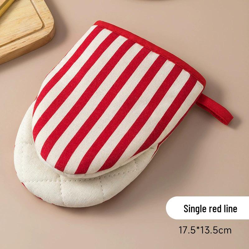 Thickened Cotton Polka Dot Oven Gloves - Anti-Scald & Heat Resistant