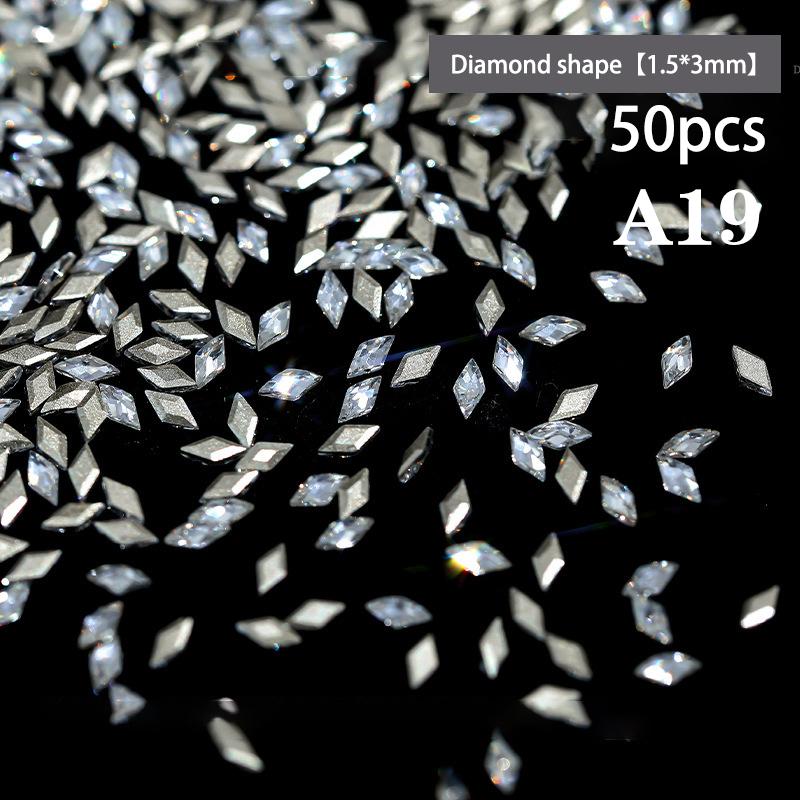 50 sztuk Białe Błyszczące Małe Rozmiary Charmsy do Paznokci Zirconowe Dekoracje Super Błyszczące Oczko Konia Kwadratowe Szpic na Dole Gołe Cyrkonowe Diamenty