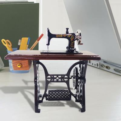Gerçekçi Minyatür Dikiş Makinesi Oyuncak Bebek Evi Ahşap Mobilya Metal Canlı
