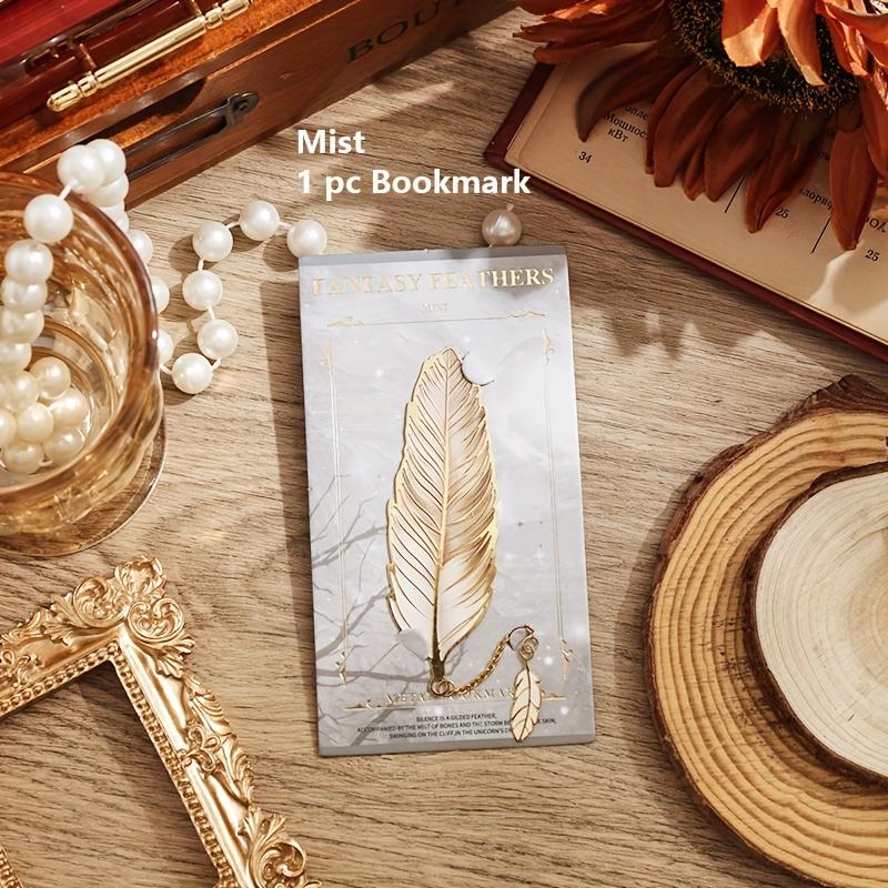 

Vintage Gold-Tone Metal Feather Bookmark with Chain Pendant, Elegant Reading Accessory, Ideal Gift for Book Lovers, Writers, Teachers - Pack of 1