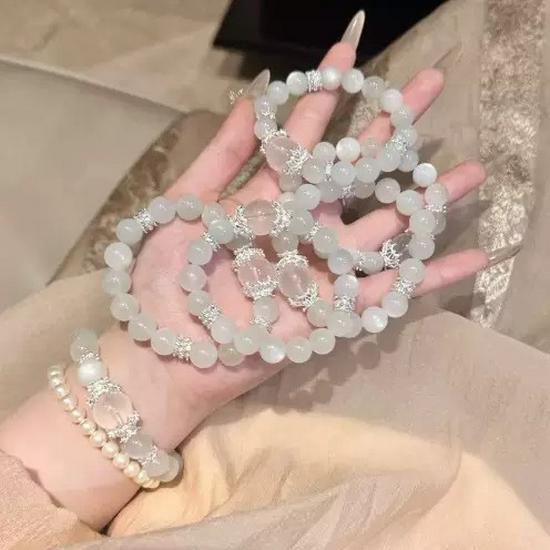 Gentle Crystal Moonlight Bracelet: Exquisite Gift for Girlfriend, Enhances Skin Glow, High-Grade Jewelry