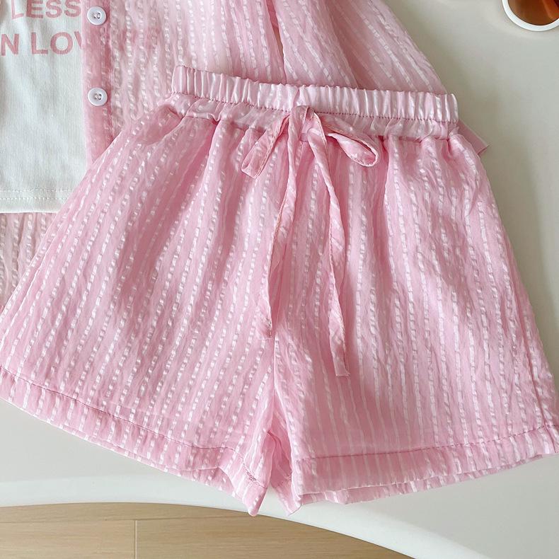 2025 Sommar Vertikalrandig Solskydd Flickors Tredelad Kostym: Långärmad topp, Shorts