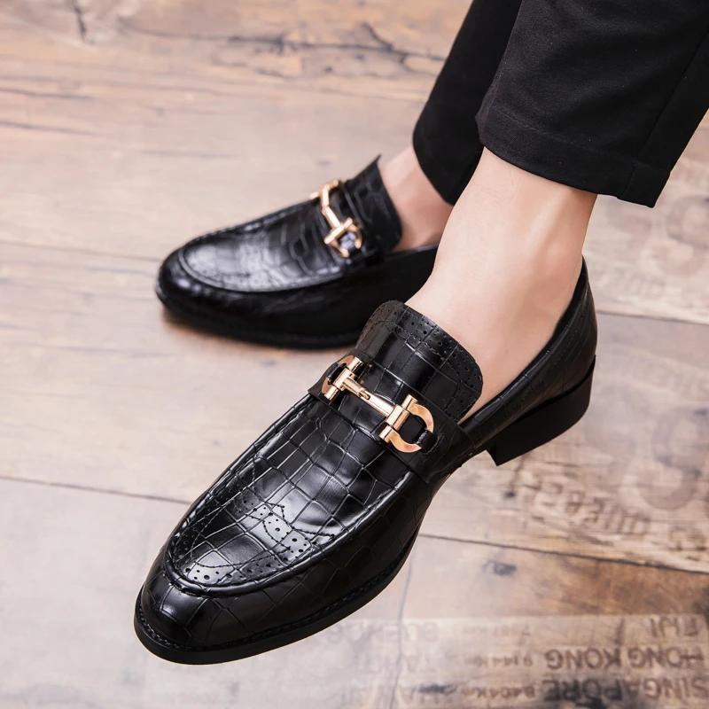 Designer Metal Buckle Loafers Men's Business Dress Casual Black Patent Leather Pointed-Toe Shoes Men's Loafers Slip-On