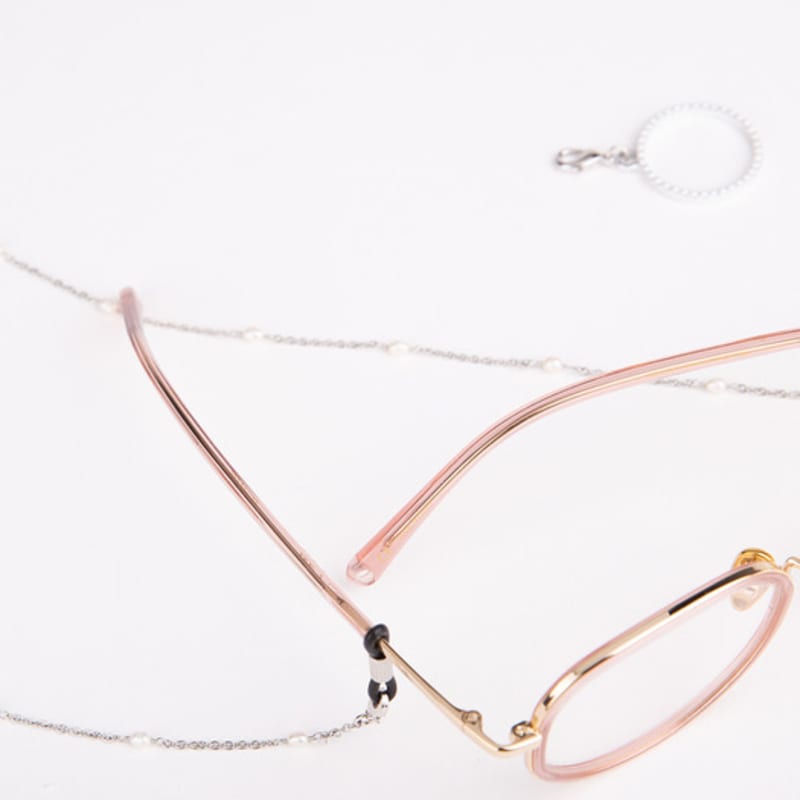 SPRING STRINGS Oval Pearl Chain