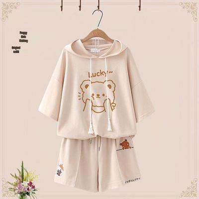 2024 Niedliches Bären-T-Shirt & Shorts-Set für Junior High Girls - Japanischer Stil