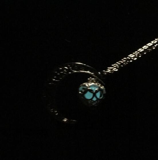 European  American Fashion Jewelry: Luminous Moon Heart Necklace with Clavicle and Sweater Chains
