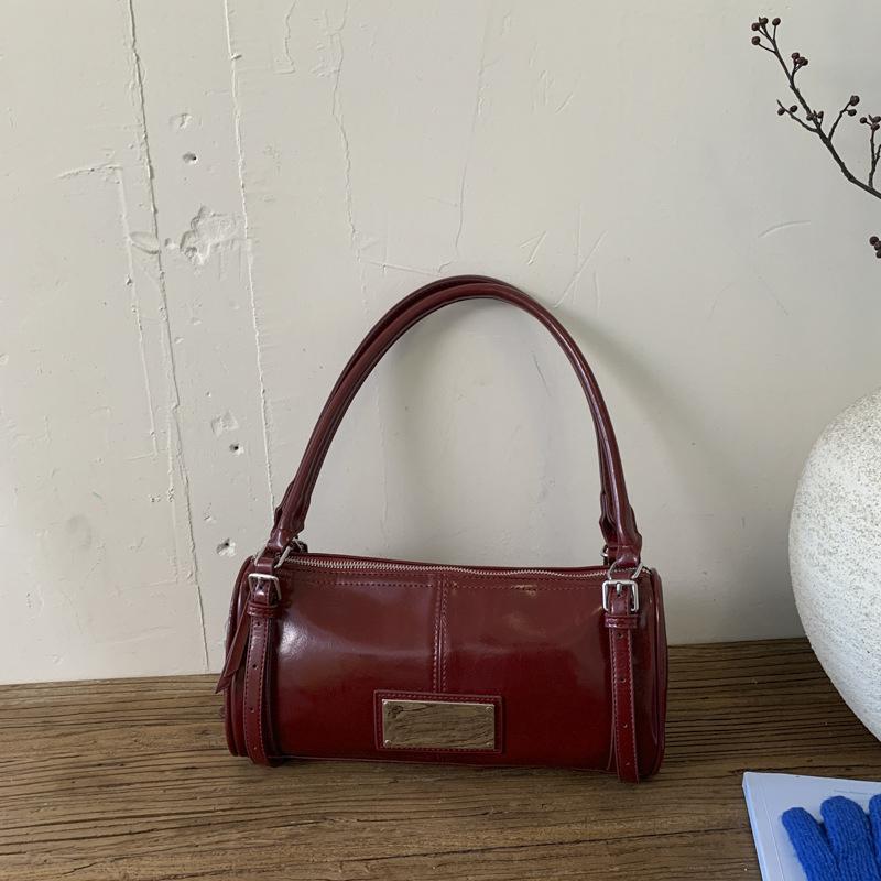 

Brand Buckle Strap Shoulder Bag Retro Simple Ladies Handbag Large Capacity Commuter Tote Bag Trend Waxed Leather Women Bag CLE 30x10x14cm вина червоного кольору