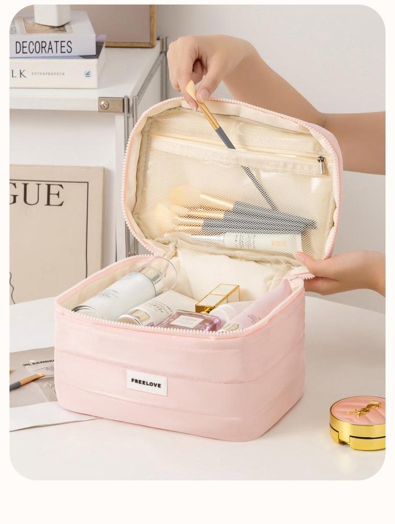 Bei Lian Women's Large Capacity Makeup & Skincare Travel Bag