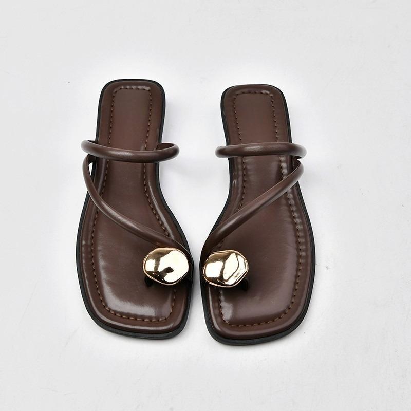 

Fashion Clip Toe Women s Slippers Exquisite Metal Decoration Flat Shoes Minimal Daily Versatile Ladies Sandals 40 коричневий