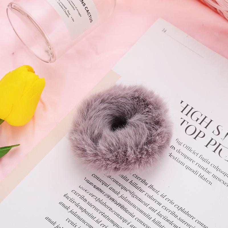Cozy Fur Hair Tie: Soft, Charming Autumn/Winter Accessory for Adults