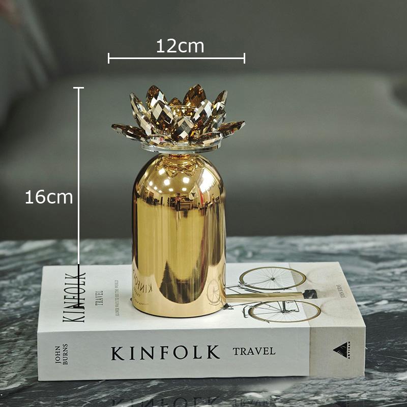 

Креативный стеклянный подсвечник-лотос, золотая металлическая основа, украшения, подсвечник, настольное украшение, аромалампа для воска, домашний аромаконтейнер