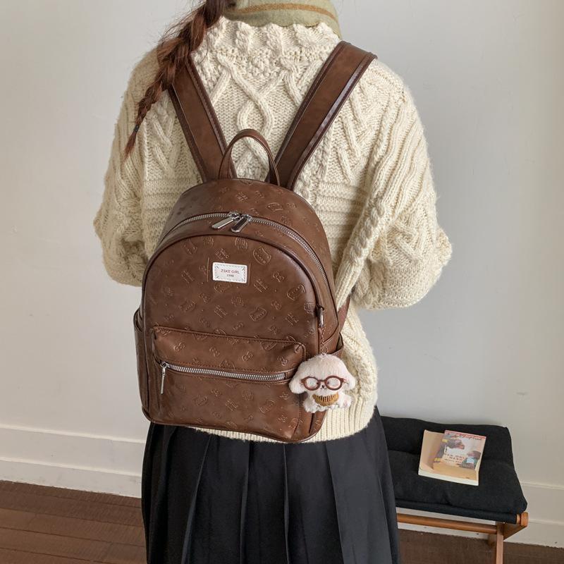 Simple Retro Embossed Backpack Bag 2025 New Autumn and Winter Fashionable Versatile Female Students Class Commuting Small Bag
