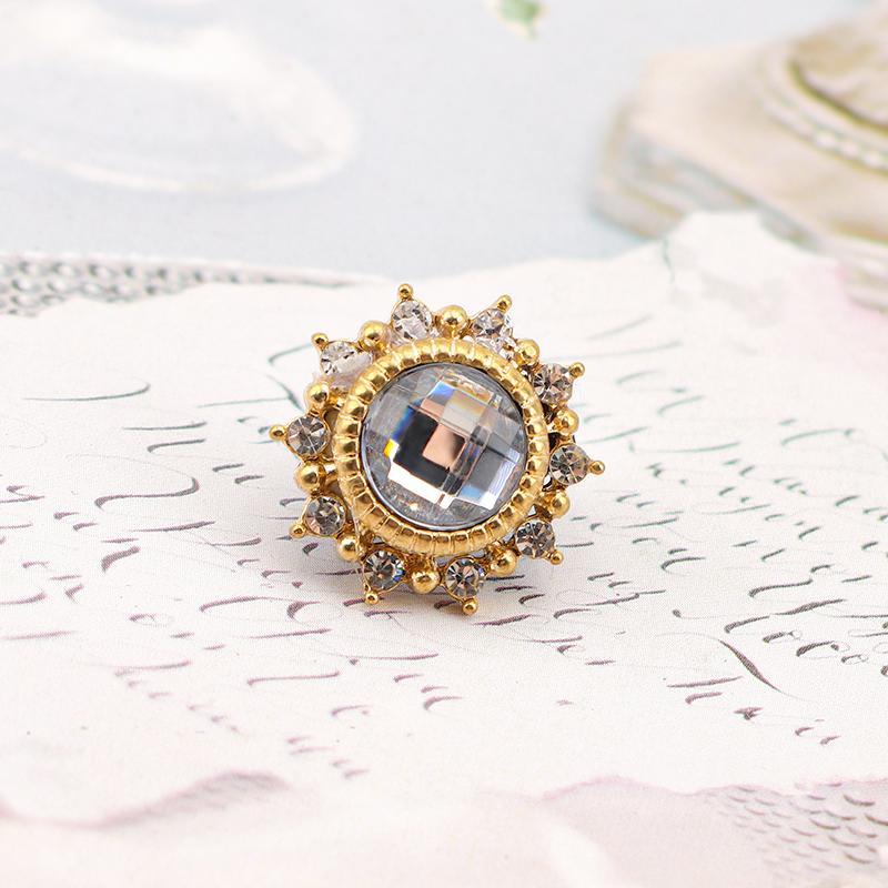 New 1Pcs Rhinestone Pearl Shoelaces Clips Decoration Shoe Charms Decorative Shoe Clips Gem Accessories for Sneakers Casual Shoes