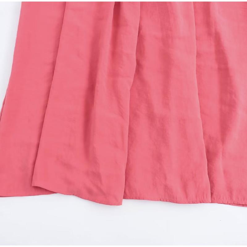 Элегантное однотонное женское платье-слинг с V-образным вырезом — фото 19