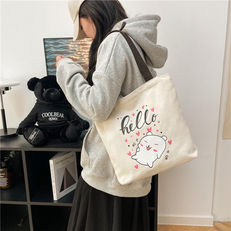 Fashionable Street Style Medium Size Tote Bag Ideal For Daily Use With Unique Design