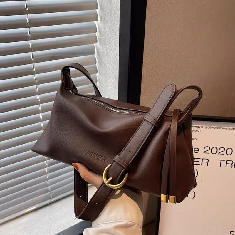 Large Capacity Bag Women 2025 New Niche Retro Simple Shoulder Messenger Bag Premium Commuter Tote Bag