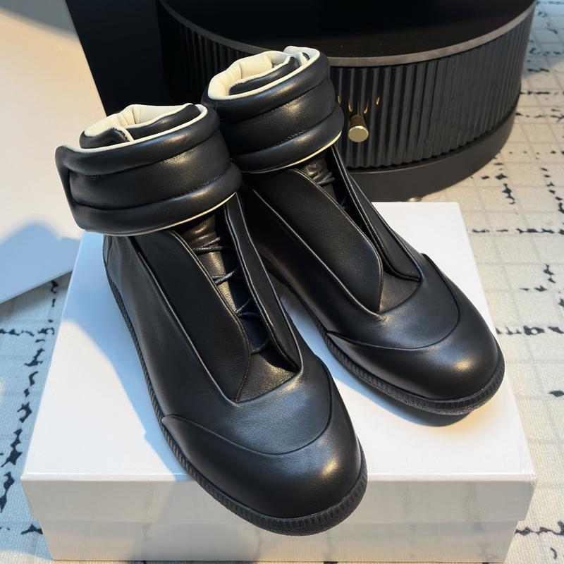 Scarpe Casual di Lusso da Uomo e Donna Rosso Nero Pelle Lucida Scarpe Alte alla Caviglia Punta Rotonda Suola Spessa Alta Qualità Scarpe da Coppia