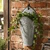 Verzinkter Metall-Wandhänge-Pflanztopf Rustikaler Vintage-Stil Dekorativer Behälter für den Innen- und Außenbereich Geeignet für Blumen, Kräuter und kleine Pflanzen
