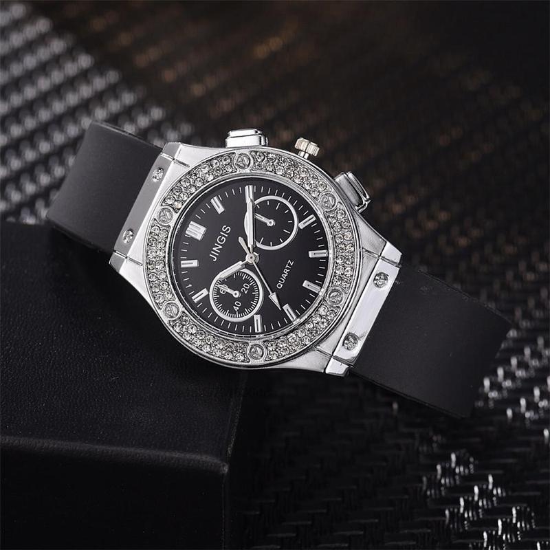 Fashion Rubber Women Watches Luxurious Brand Casual Diamond Female Quartz Wristwatches Simple Sport Clock Relogio Feminino