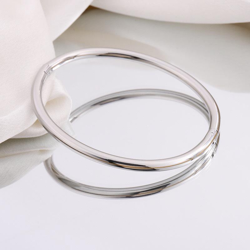 Unisex Titanium Steel Bracelet: Fashionable, Simple, Versatile, Non-Fading Hand Jewelry