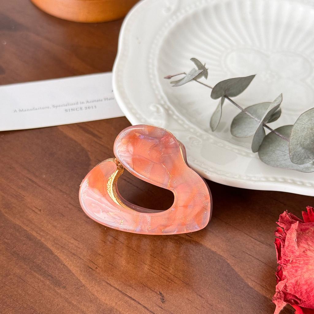 Trendy Geometric Design Hair Claw Clips In Multiple Colors Perfect For Fashionable Looks