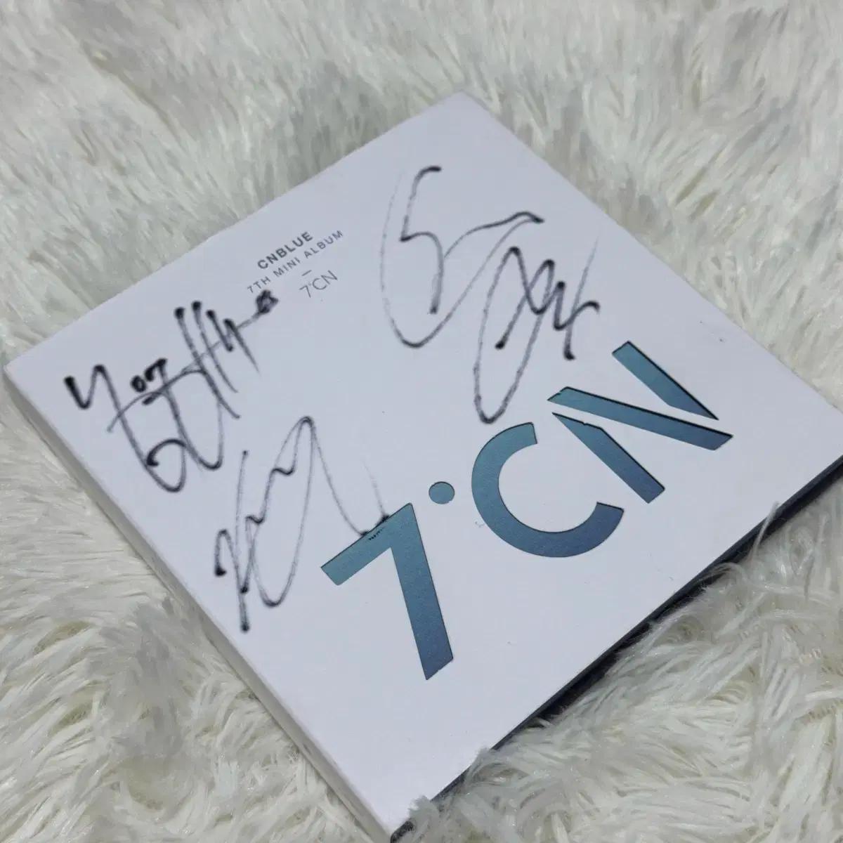 

Cnblue C&blue Мини-альбом к 7-й годовщине с автографом