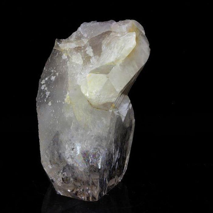 Pierres et Minéraux. Quartz. 393.45 ct. Les Deux Alpes, Oisans, Isère, France.